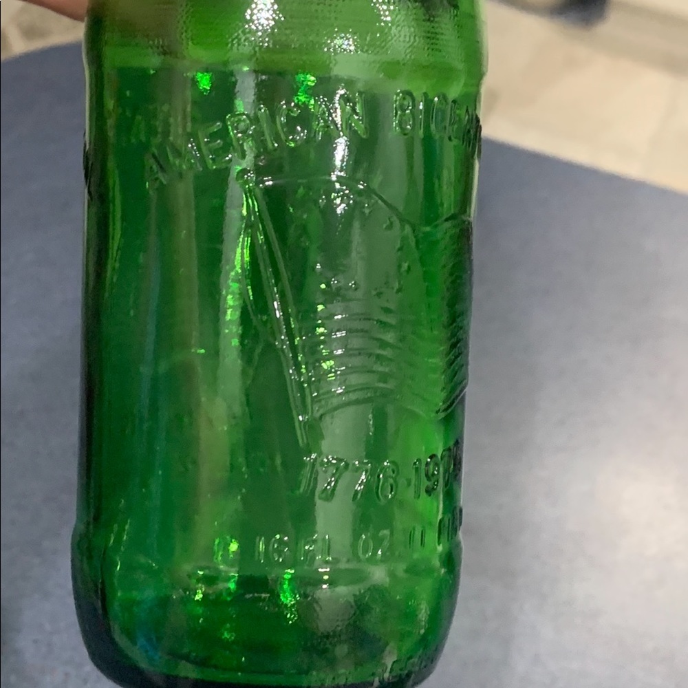 7-UP Bottle American Flag …. American Bicentennial year, green glass 1876-1976
